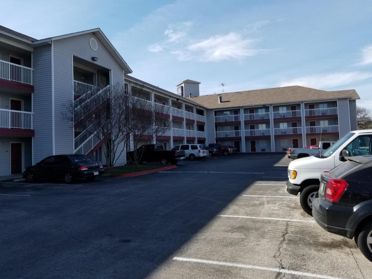 Intown Suites Extended Stay San Antonio Tx - Leon Valley North Екстериор снимка